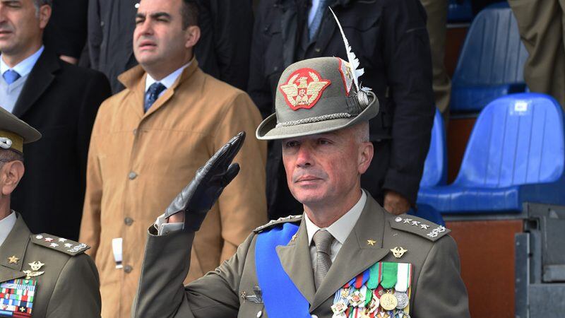 Il generale: "È un insulto per noi alpini. Siamo nel mirino delle frange estreme"