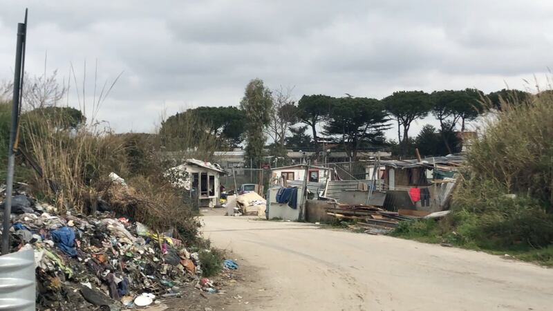 campo rom Giugliano 4