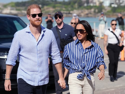 Harry e Meghan, il primo video social della loro nuova vita insieme ai figli nella campagna inglese