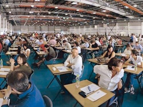 Il concorso dei soliti amici: posti ai candidati di sinistra