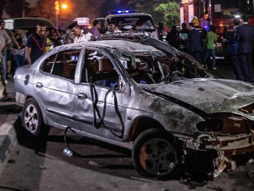 L'attentato contro l'istituto nazionale per il cancro a Il Cairo