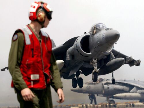 Tensione nei Caraibi: gli F-35 USA sfidano i missili russi del Venezuela