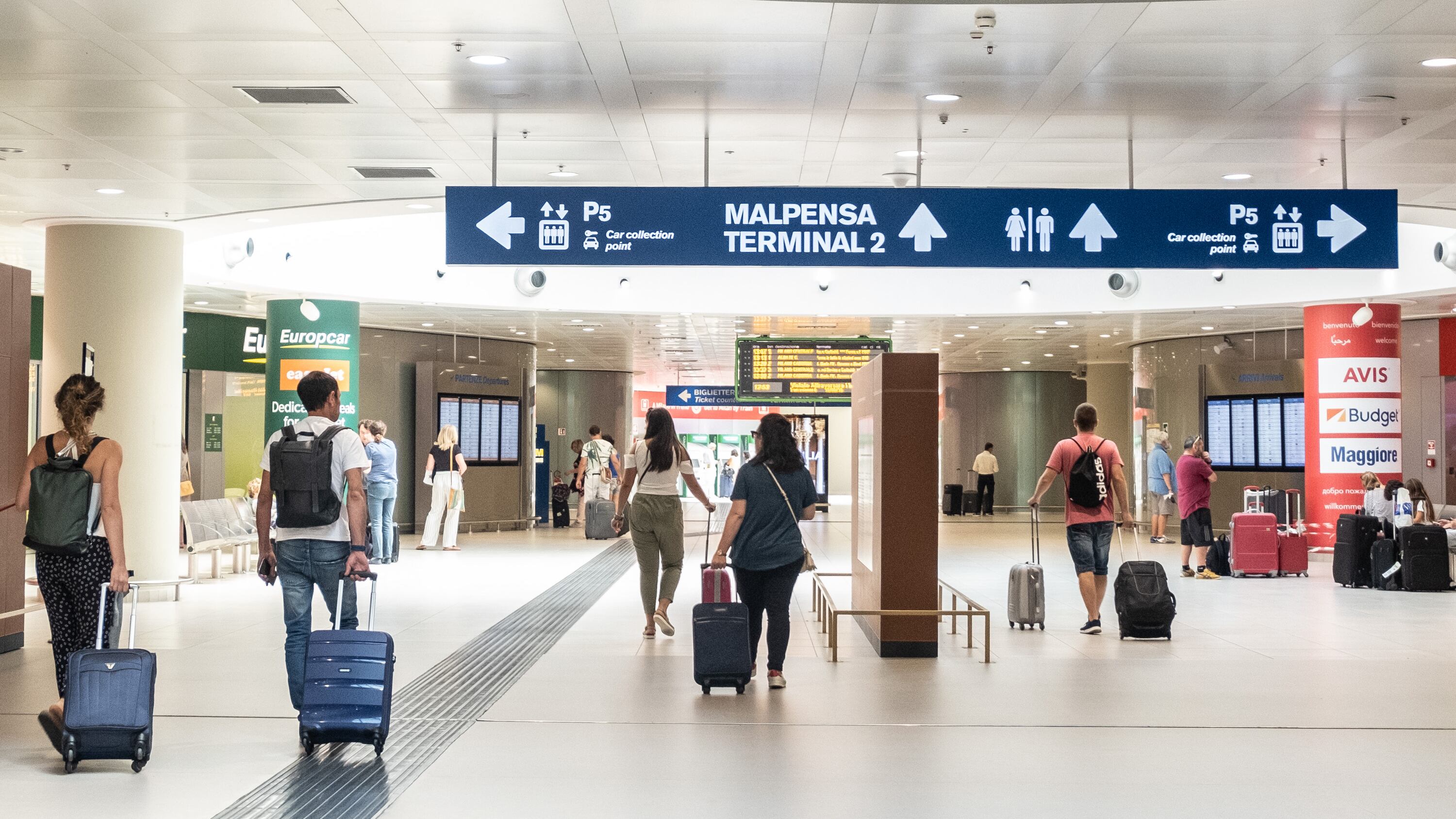 Malpensa, Sala: "Non intitolarlo al Cav". Barbara Berlusconi: "Usa mio padre"