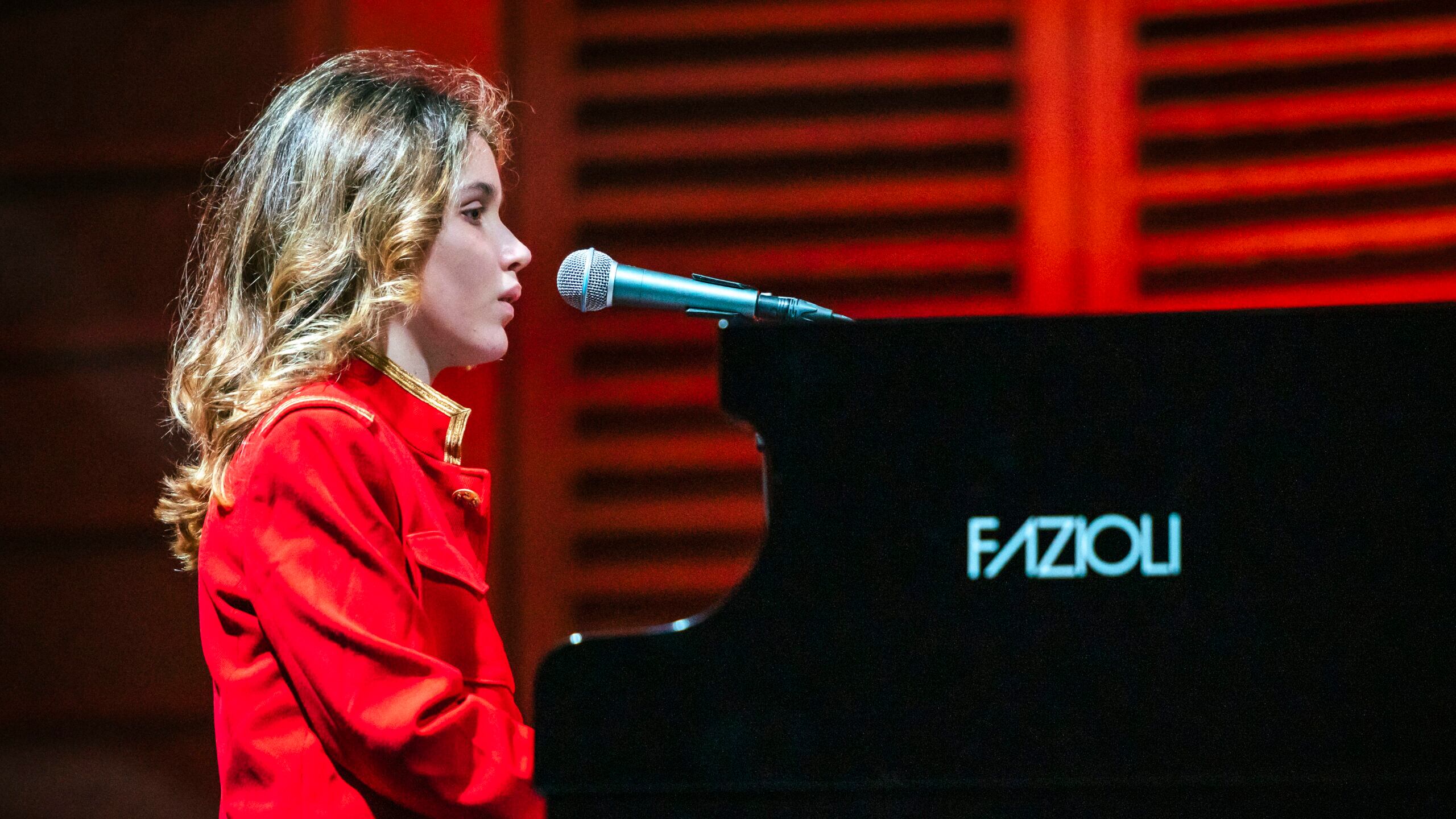 "Uso il piano elettrico così in sala sento il pubblico che respira"