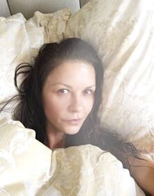 Catherine Zeta Jones, bellezza e fascino da vendere 1