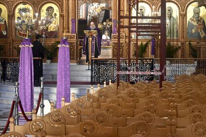 La Grecia in lockdown  si prepara alla Pasqua ortodossa 3