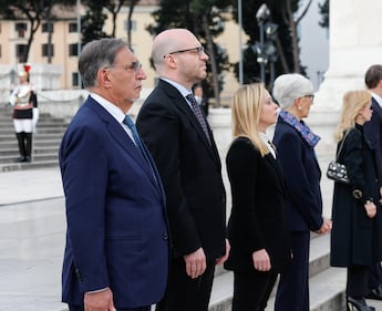 25 aprile, Mattarella e Meloni all'Altare della Patria 4