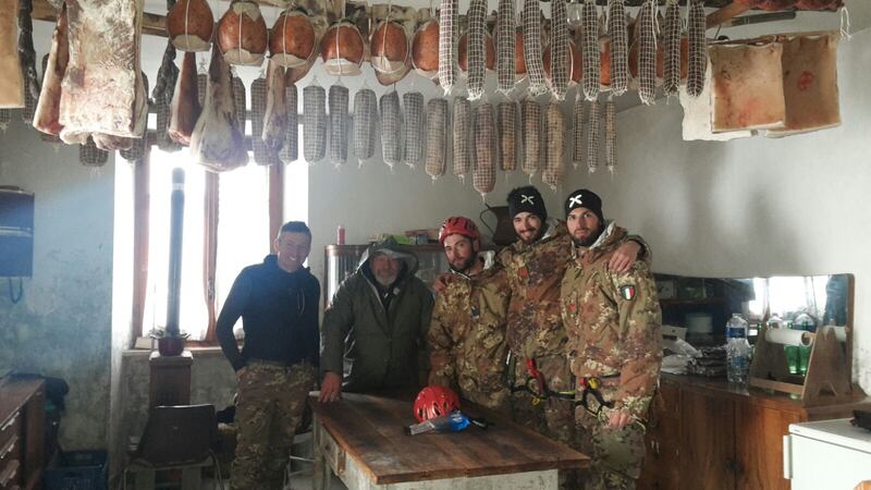 Gli alpini nei paesi isolati dalla neve 22