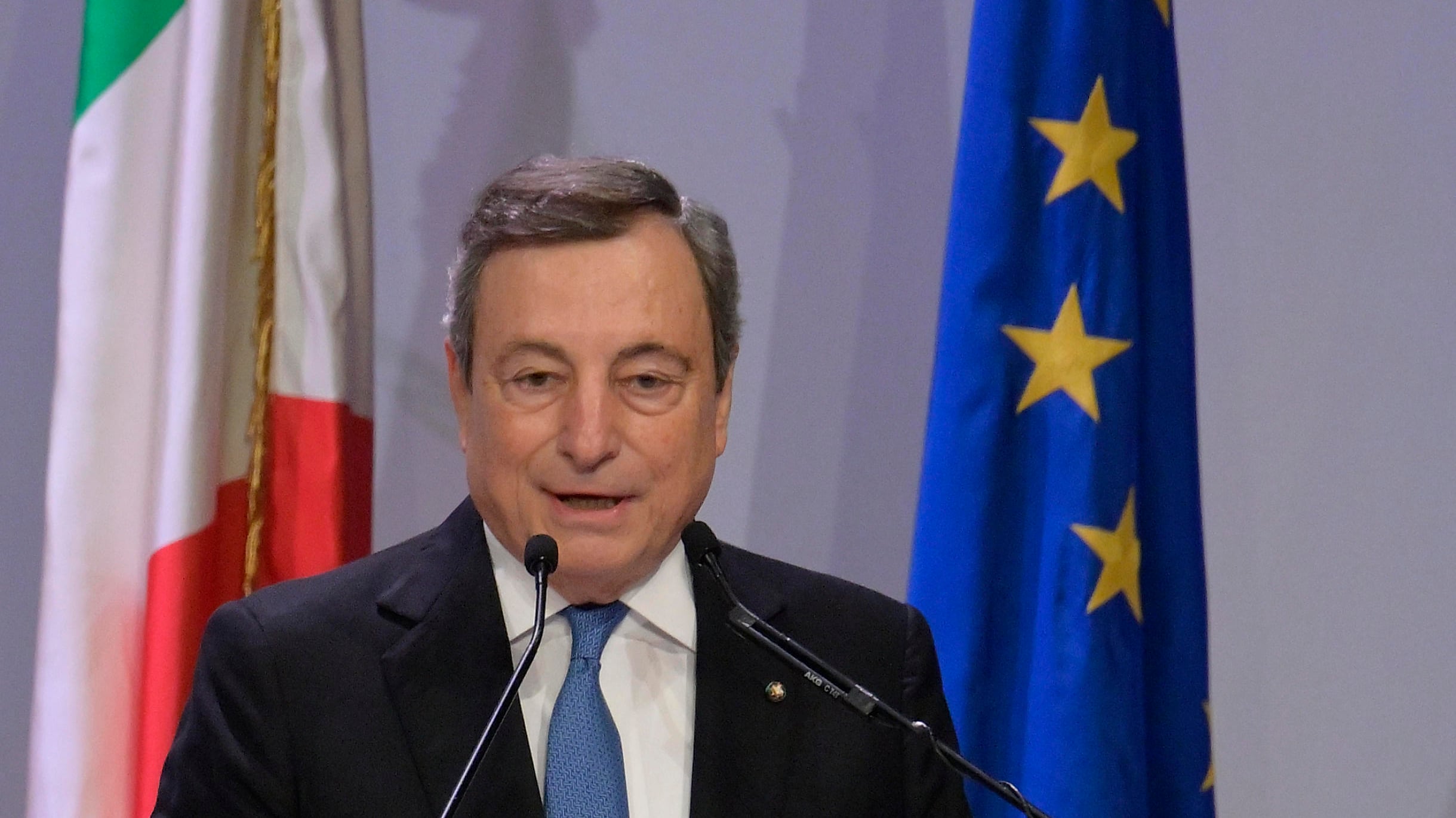 Draghi: "Avanti indipendentemente da chi ci sarà. Io nonno al servizio della Repubblica"