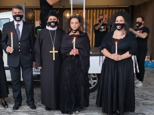 Ecco il "funerale" delle imprese. La rivolta choc delle partite Iva
