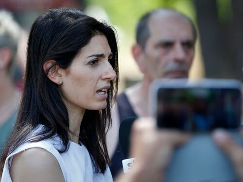 Roma invasa dai topi L'appello della Raggi