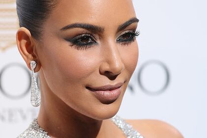 Kim Kardashian, topless e capelli rosa sui social 4