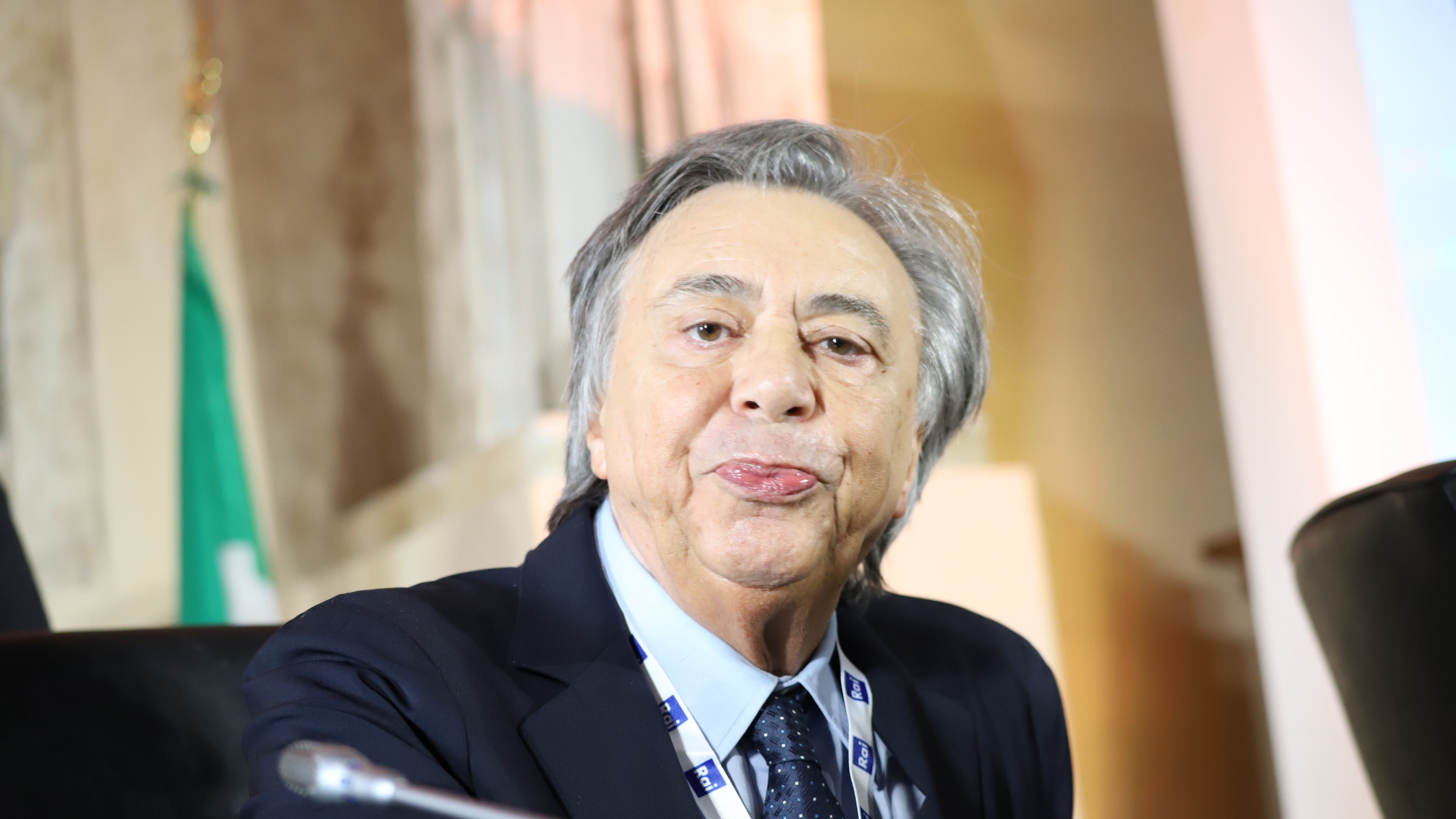 Carlo Freccero: "Esterrefatto, Lavitola agenda del programma di inchieste". Quegli incontri dell'imprenditore nella redazione di Report