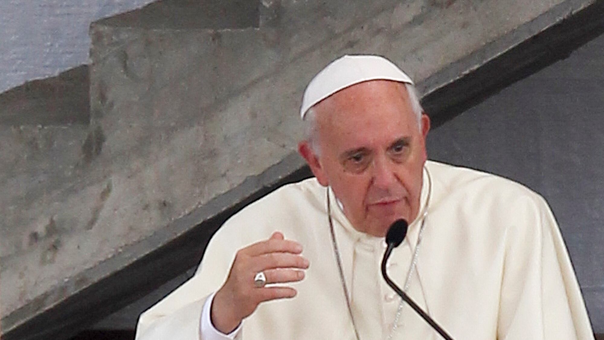 I timori in caso di sepsi, i rischi dell'intubazione e l'ipotesi terapia intensiva. Ansia per il Papa