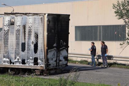 Mitragliette e molotov, l'assalto al portavalori 5