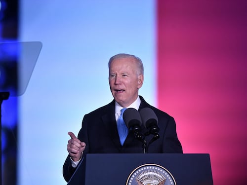 Biden attacca le major petrolifere Usa. E su Putin: "È isolato"
