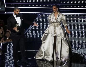 MTV VMA 2016: Drake e Rihanna, le immagini 22