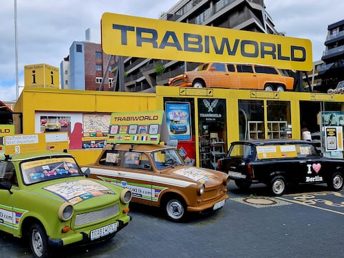 Alla guida di un'epoca con la "Trabi": ecco il nostro tour vintage a Berlino