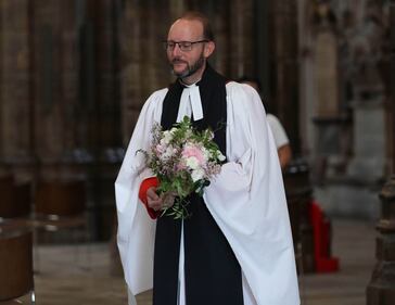 L'abito e il bouquet da sposa della Principessa Beatrice 3