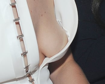 Jennifer Lawrence, alla prima spunta il seno 2