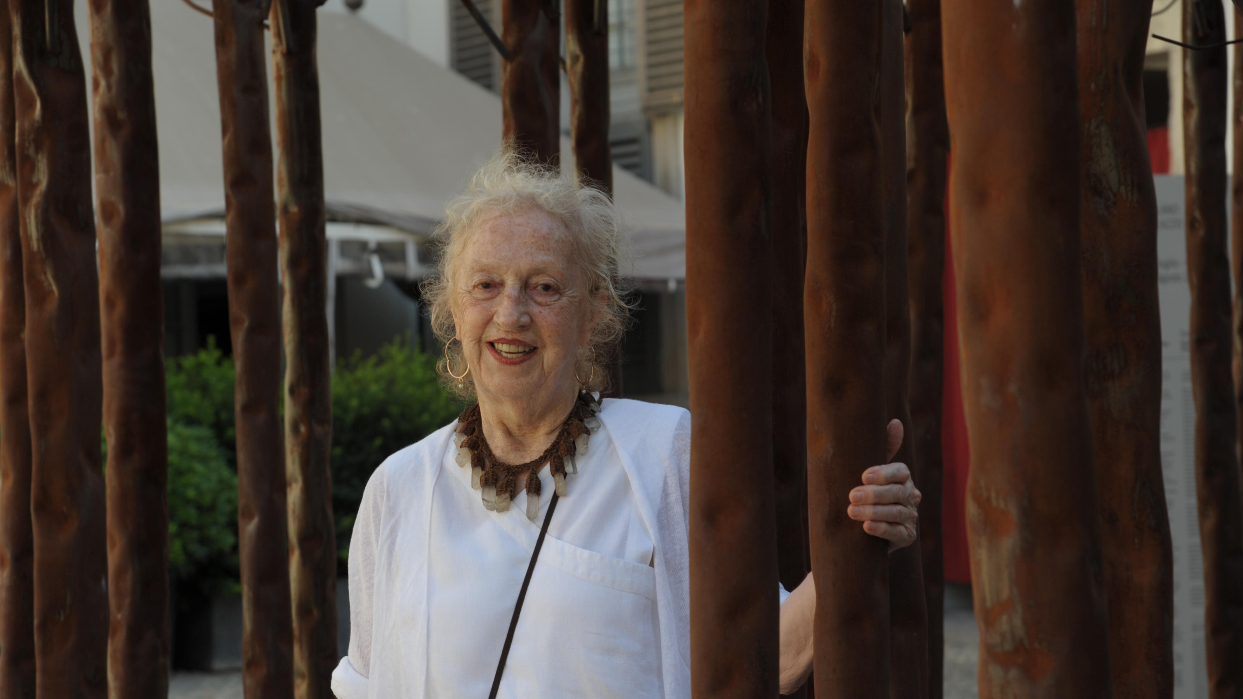 La poetica di Cristina Carlini dà forma alla materia viva