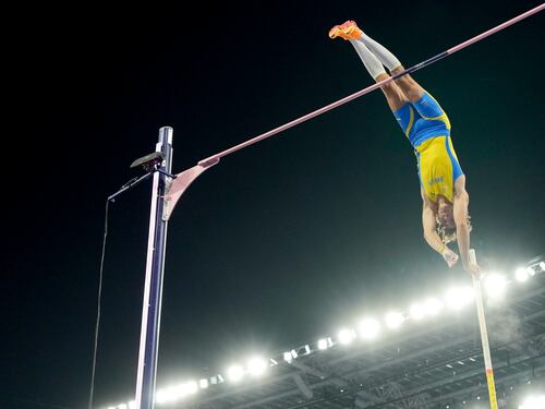 Apoteosi Duplantis: lo svedese volante si prende oro e record del mondo con 6.25