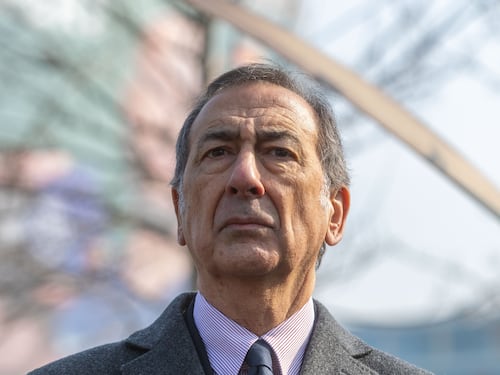 Sindaco nel bunker provato e stremato. Tancredi assediato è pronto a lasciare