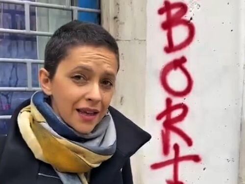 "Attacco violento contro le donne". Femministe vandalizzano sede Pro Vita