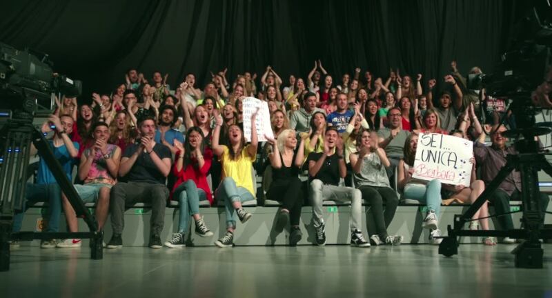Fedez, il video di "Non c'è due senza trash" contro Barbara D'Urso 8