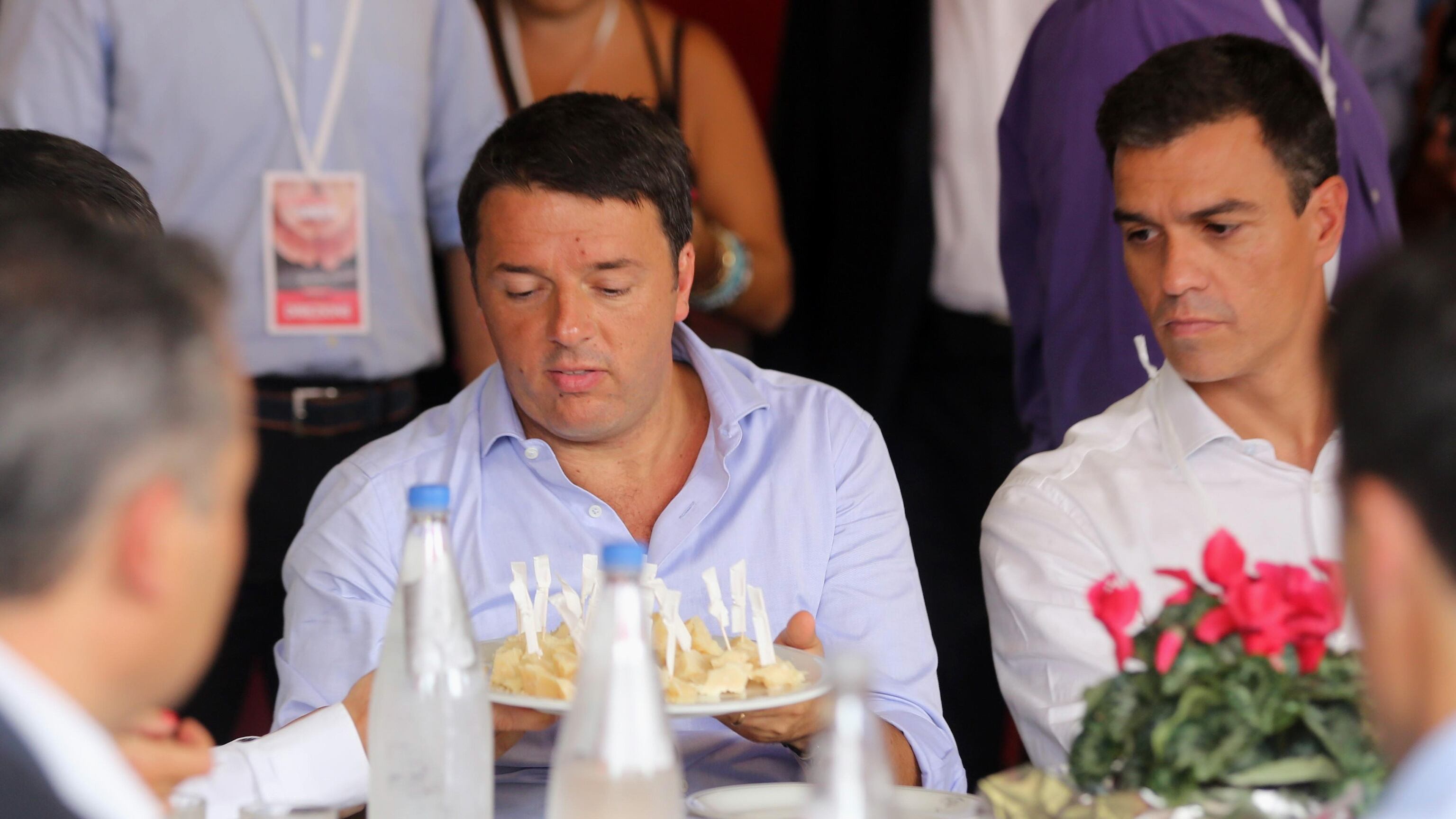 Renzi lancia il Patto del tortellino "Così cambieremo l'Italia e l'Ue"