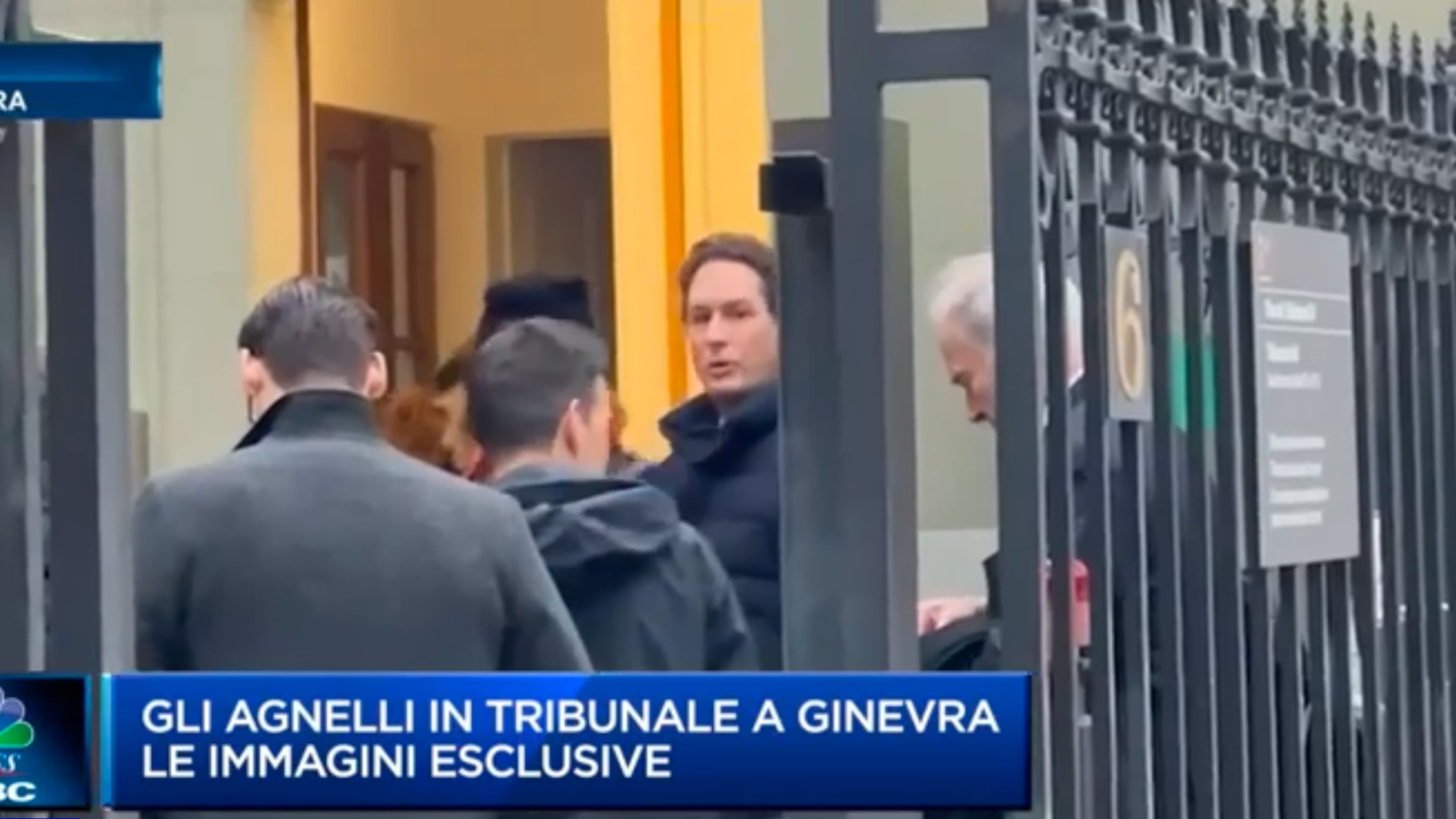 Eredità Agnelli, per la prima volta dopo anni Margherita incontra i figli in tribunale a Ginevra