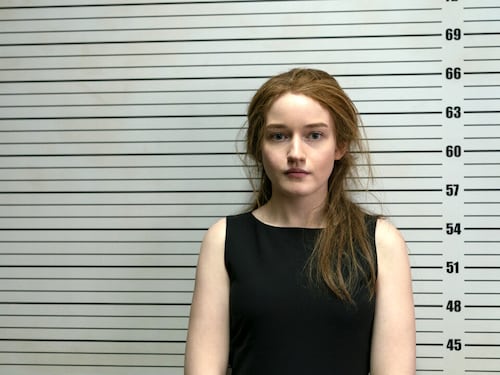 "Inventing Anna", la nuova serie Netflix su una geniale truffatrice
