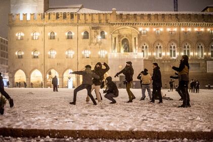 Bologna sotto la neve, le immagini 9