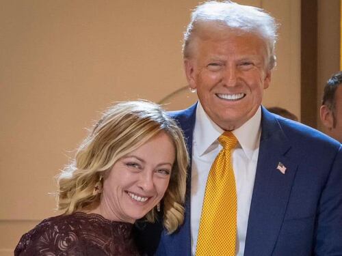 Meloni si ritaglia con Trump il ruolo di "ponte" Usa-Ue