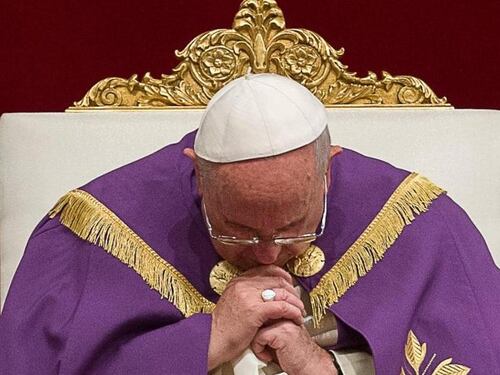 "Il mio pontificato sarà breve". La salute del Papa preoccupa