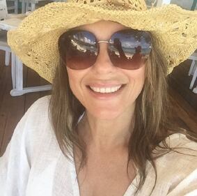Liz Hurley, bikini mozzafiato a 50 anni 4
