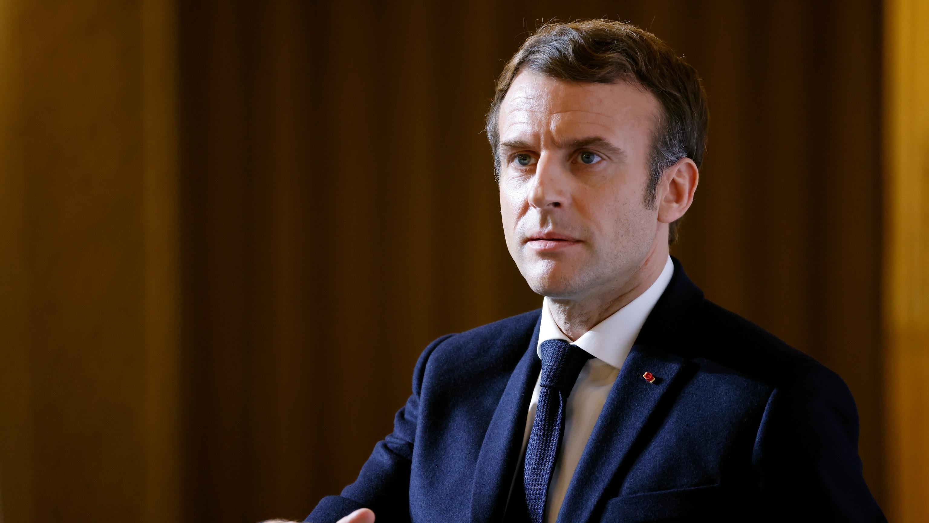 La Francia vuole raddoppiare sulle rinnovabili. Ma lancia un piano per sei reattori nucleari