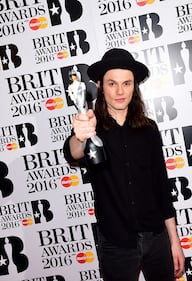 Brit Awards 2016: performance, vincitori e il tributo a David Bowie: foto 8