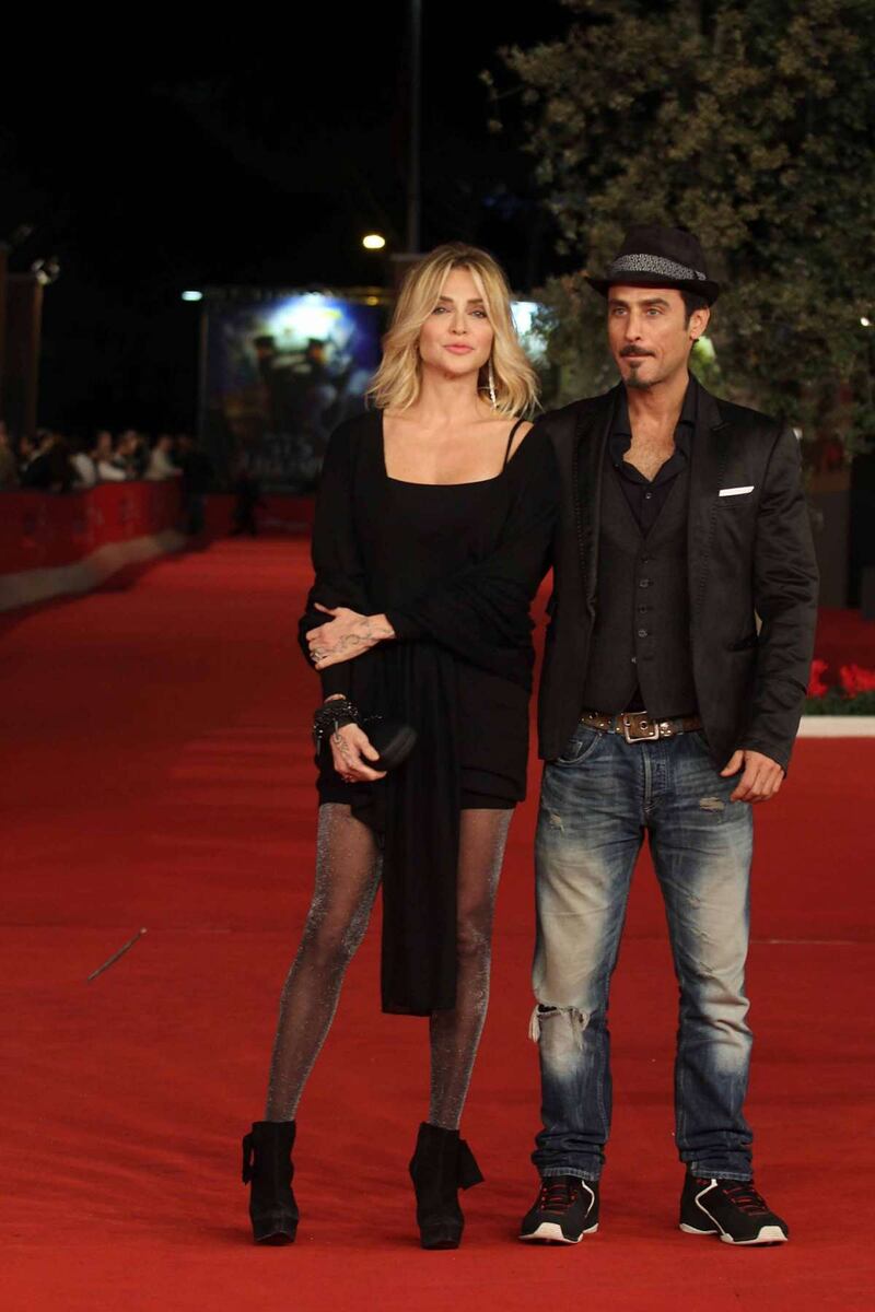 Paola Barale e Raz Degan, le foto della coppia 9