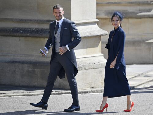 Victoria Beckham in abito scuro al Royal Wedding: caduta di stile?