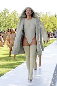 Kanye West presenta la sua collezione "Yeezy Season 4" a New York 1