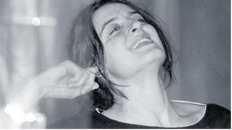 La scrittrice difficile diventa facile successo sullo schermo
