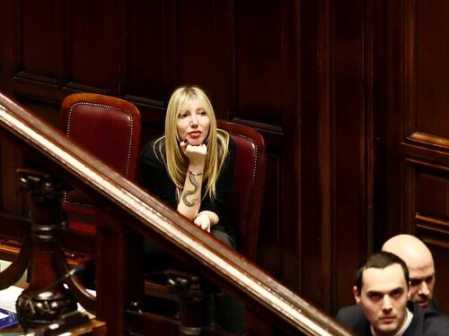 Antonella Giuli zittisce il M5s: "Nessun incarico in FdI, lesa la mia professionalità"