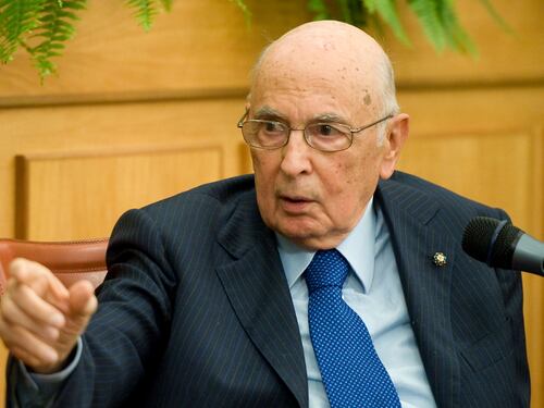 Napolitano vuole guidare il dopo Monti: ecco perché la Befana porterà il voto