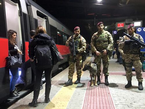 Viaggio nella Roma in mimetica guardata a vista da 2mila soldati