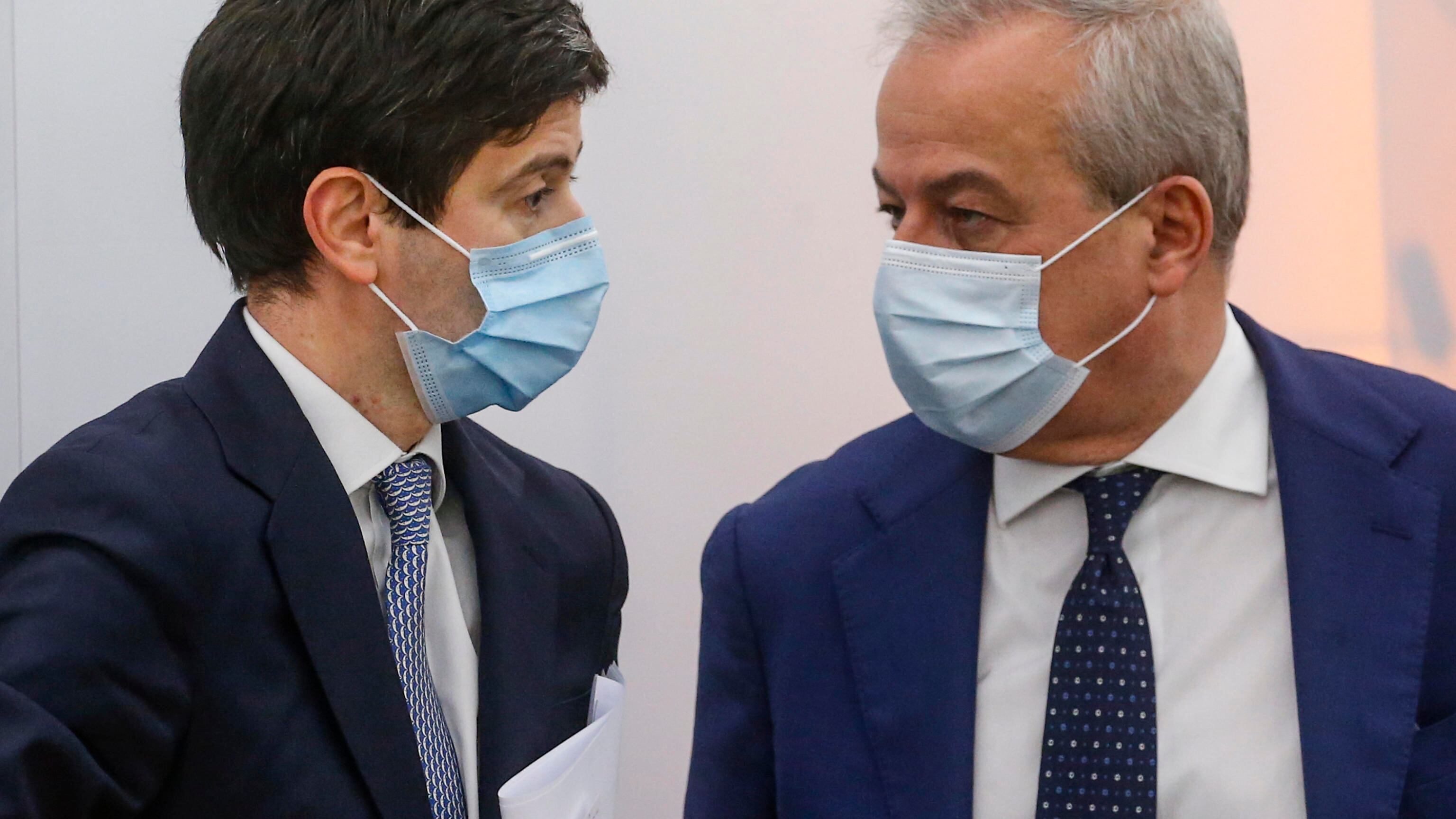 Vigile attesa, guerra tra giudici sul "protocollo Speranza"