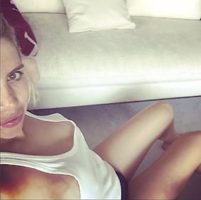 "Senza tette non hai il paradiso". ​Lo scatto hot di Wanda Nara 2