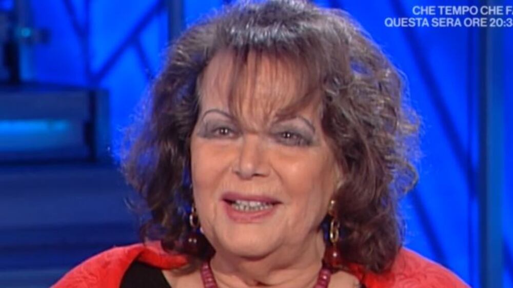 Claudia Cardinale gela la Venier: "No, dello stupro non voglio parlare"