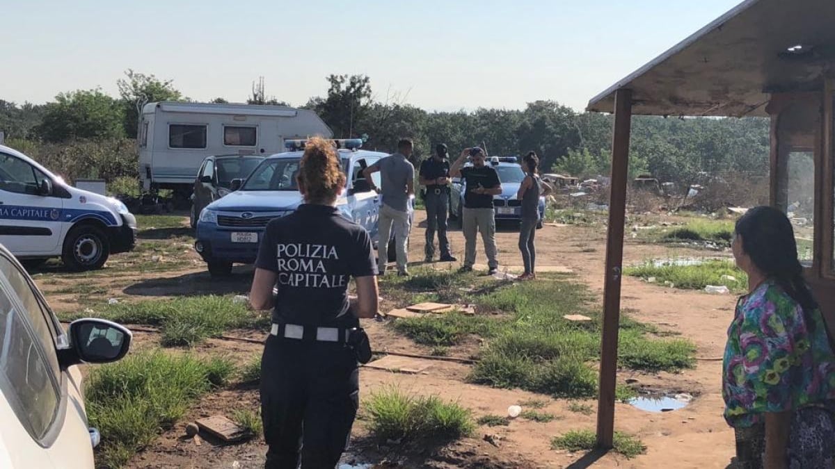 Controlli nei campi nomadi della Capitale: 3 arresti e una denuncia