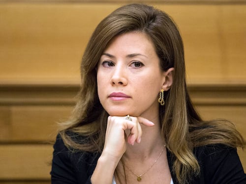 "Perde chi strizza l'occhio ai no vax". Forza Italia detta la linea dopo il voto